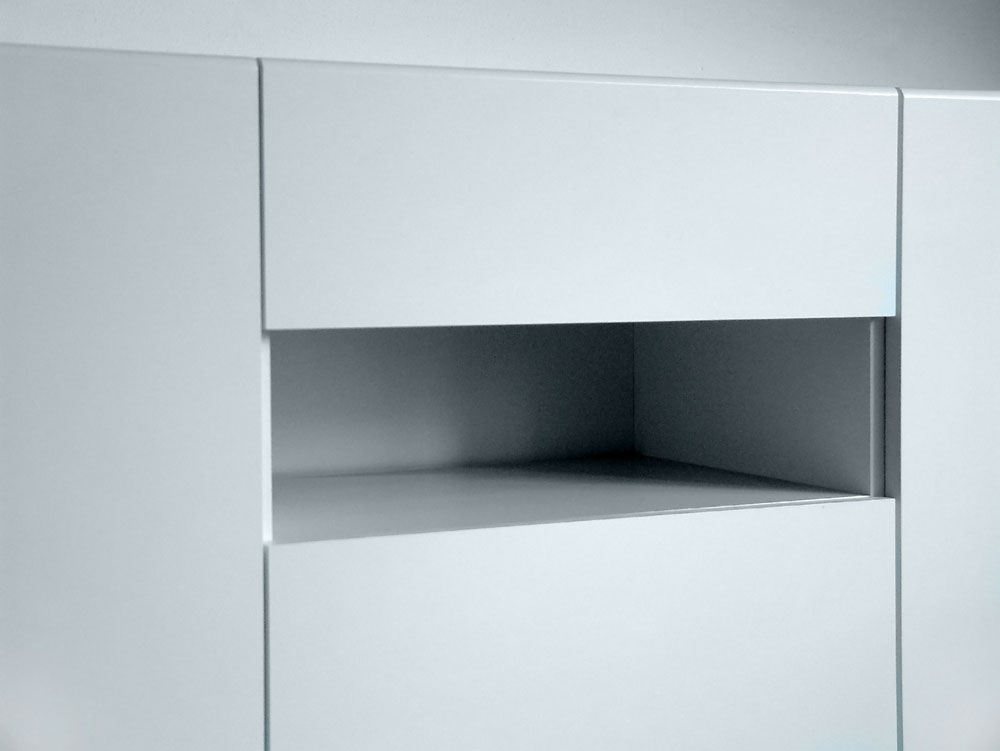 Hoog dressoir met open vak