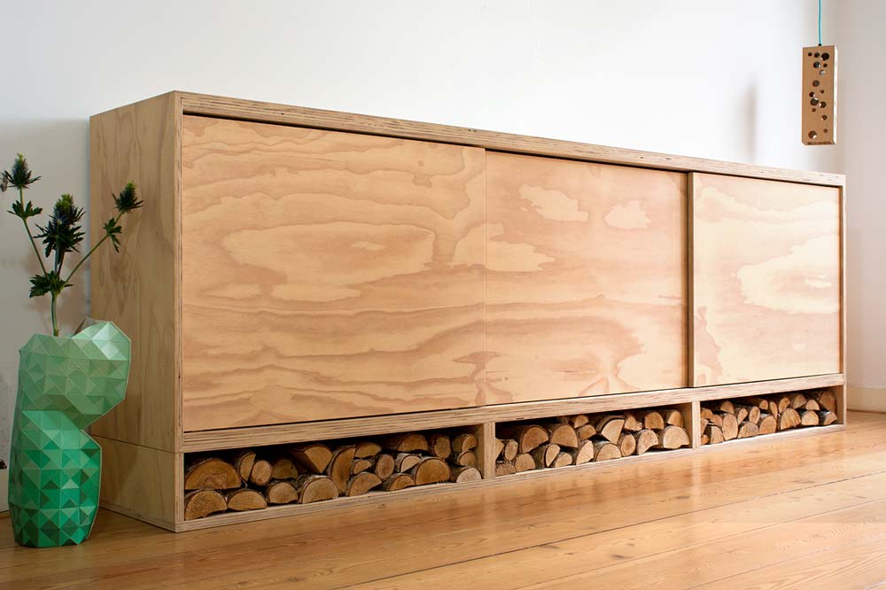 Dressoir bij open haard